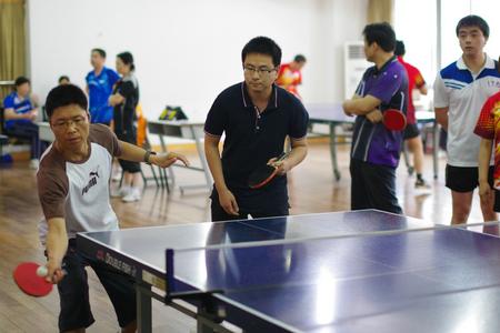 百家乐游戏-百家乐在线游戏男双选手在全神贯注比赛