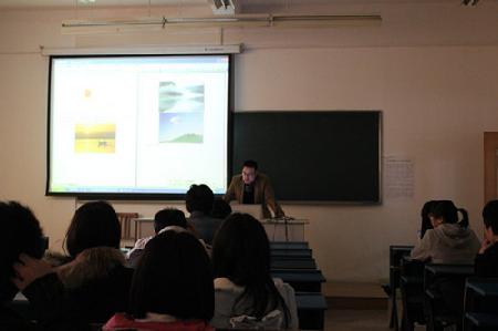 叶波老师为同学们解析图片