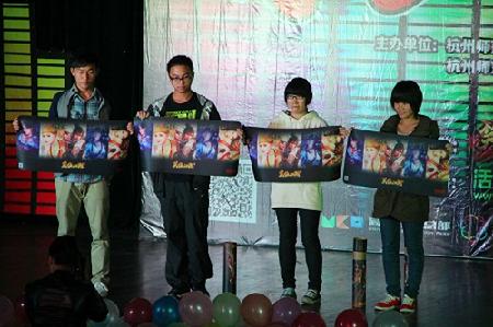 幸运观众领奖 幸运观众领奖