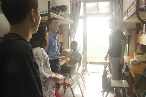 12-百家乐游戏
领导走访新生寝室