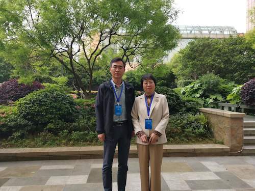 与宁波大学物理科学与技术百家乐游戏
院长合影